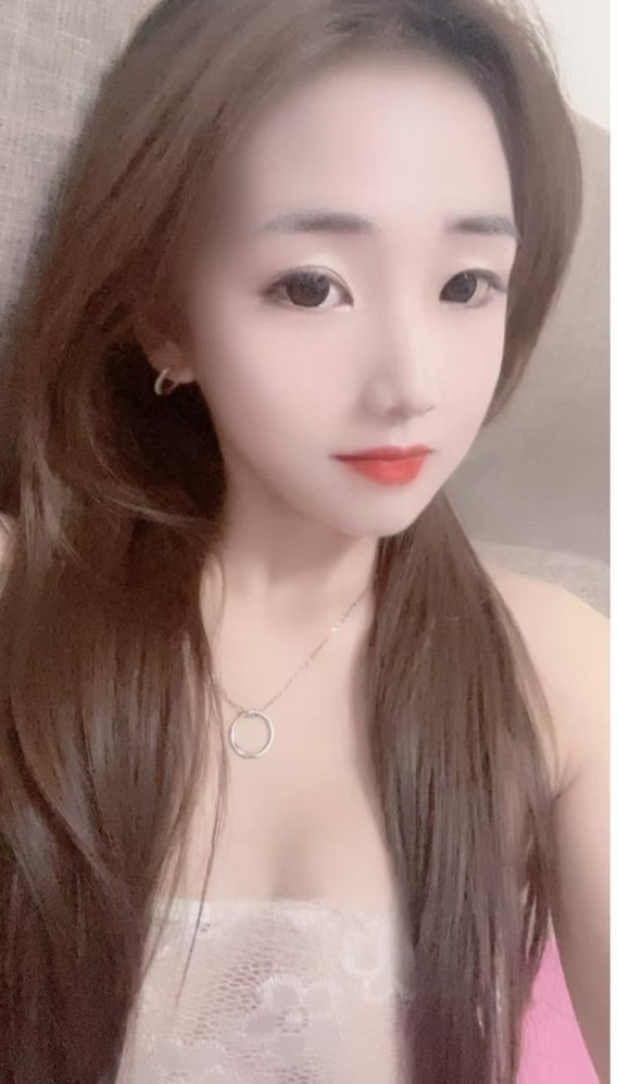 新人彤彤