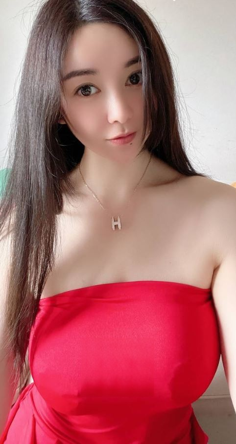 后入一线天梨型大屁股