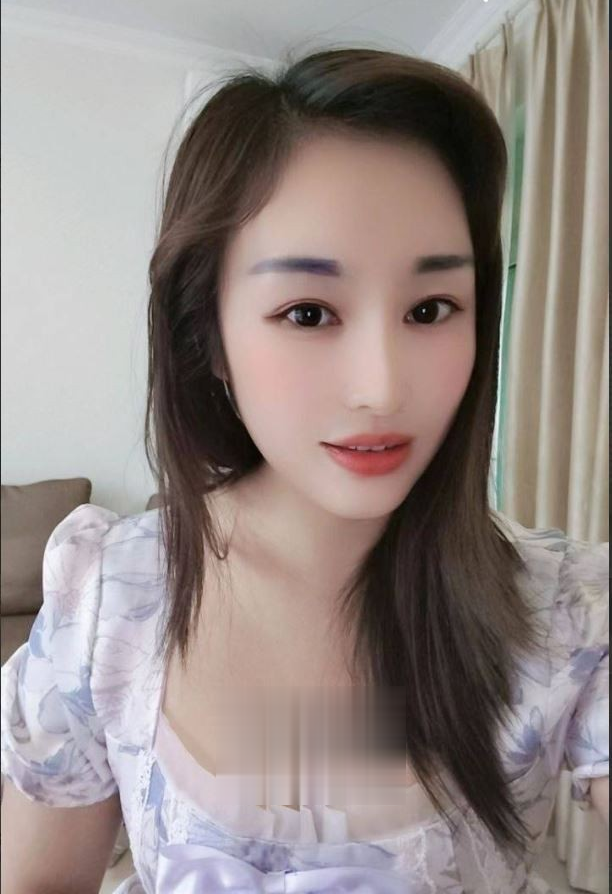 前凸后翘的极品女友