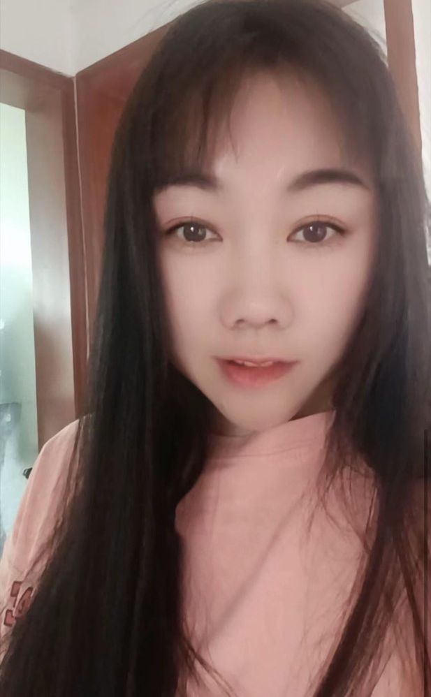 白嫩少妇嘟嘟