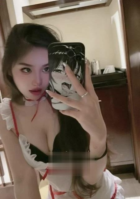 海曙大胸翘臀骚妹子