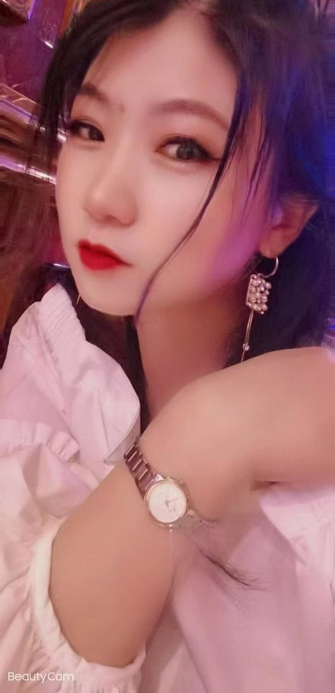 中项服务小妹妹