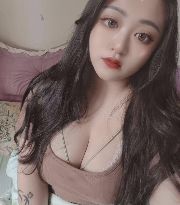 丰满水多琳琳