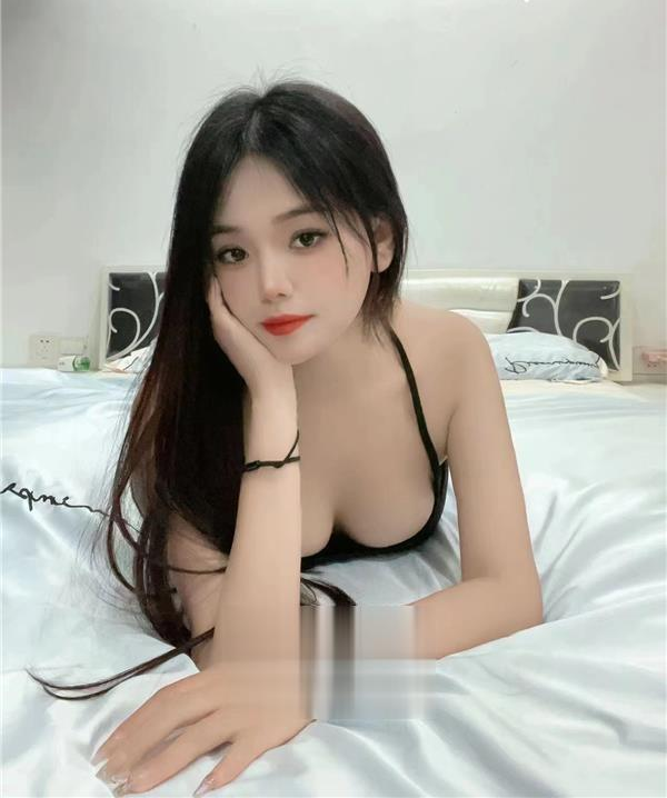 乖巧可爱小嫩妹