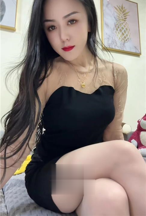 身材好水多深喉骚妹子