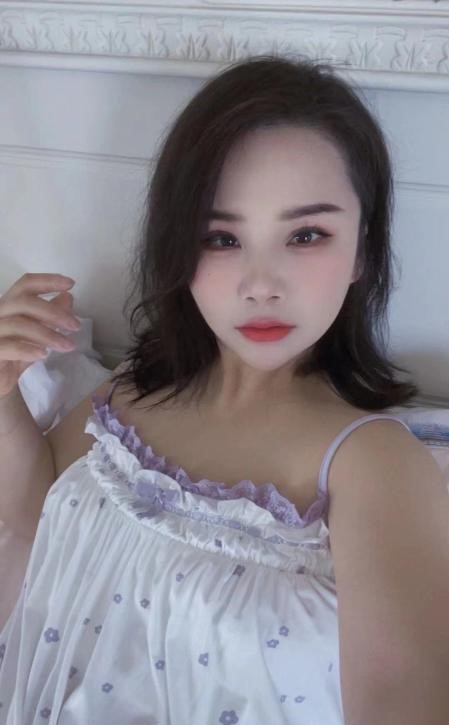 河西大奶小萝莉
