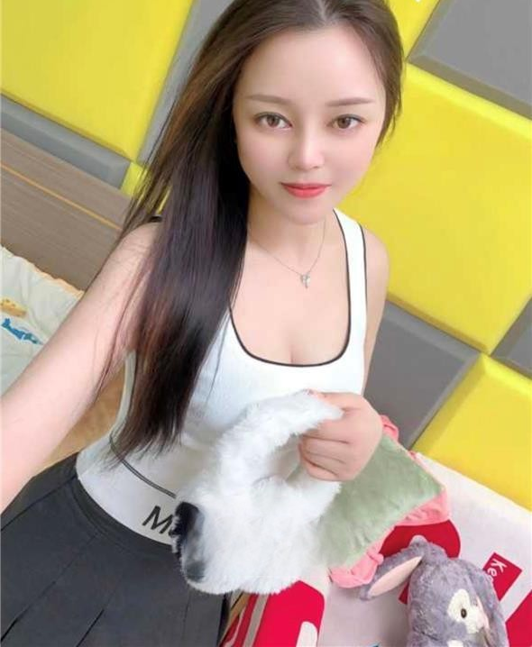 丰满性感颜值老妹