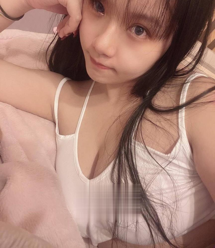 广州风骚美臀大奶小姐姐