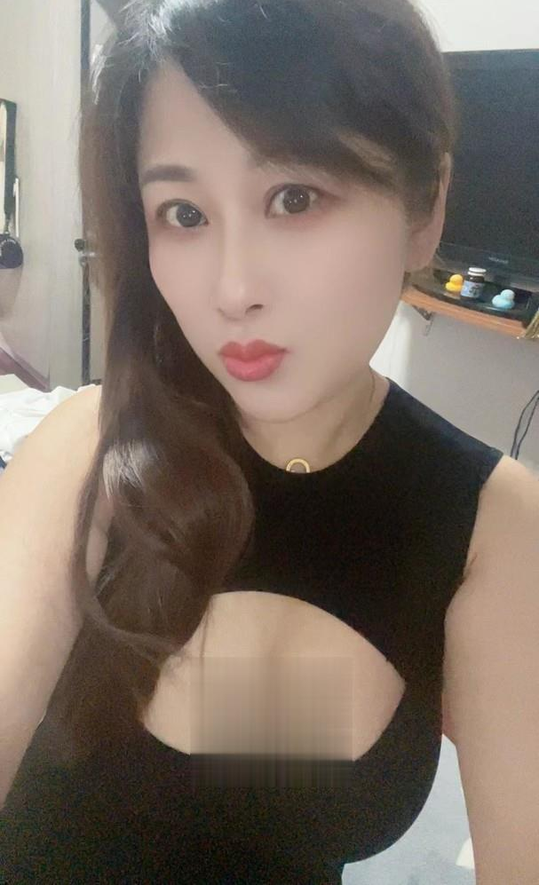 服务控大胸少妇