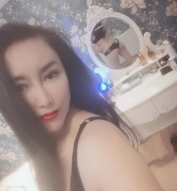 丰满长腿御姐