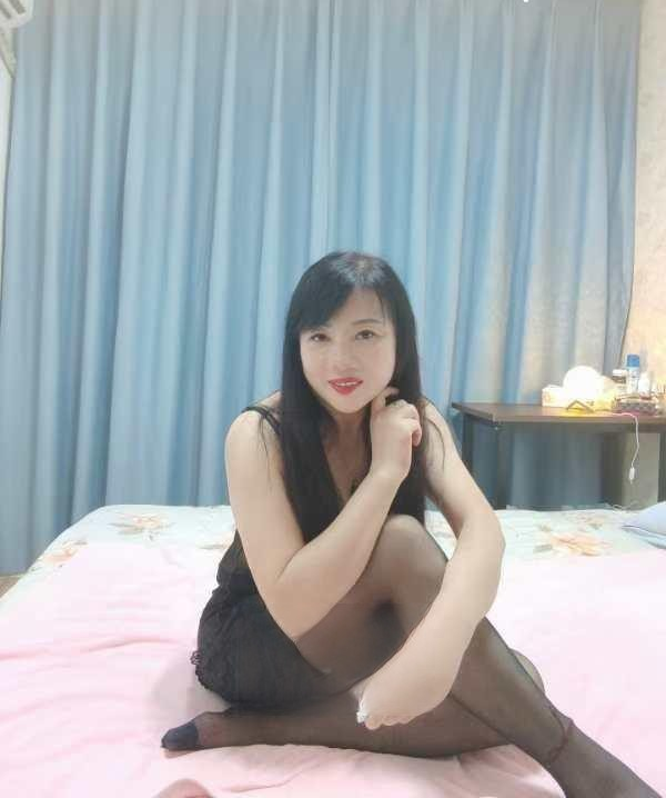 双飞四川姐妹