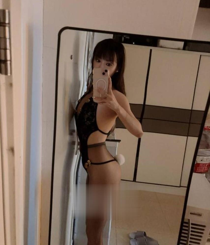 性感美腿尤物会配合