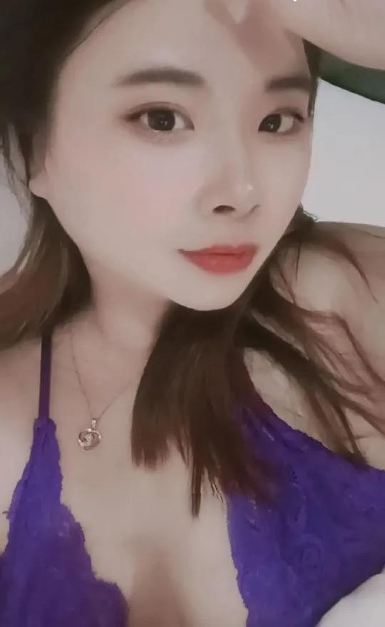 丰满少妇