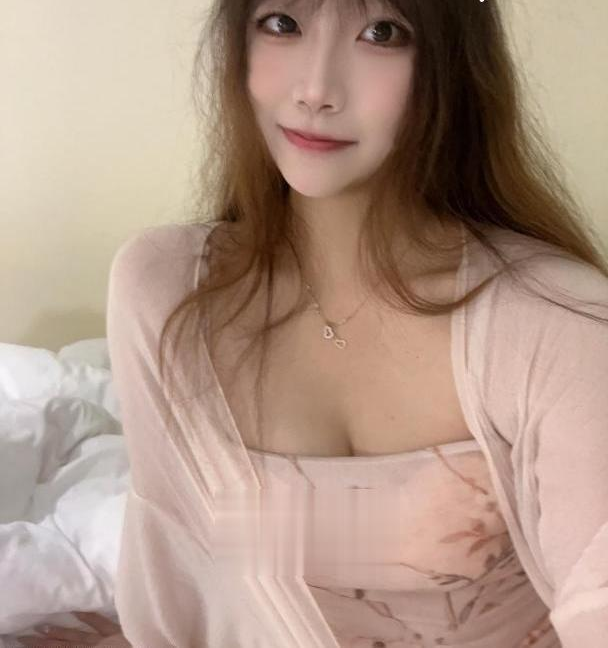 完美身材清纯美少女西米米
