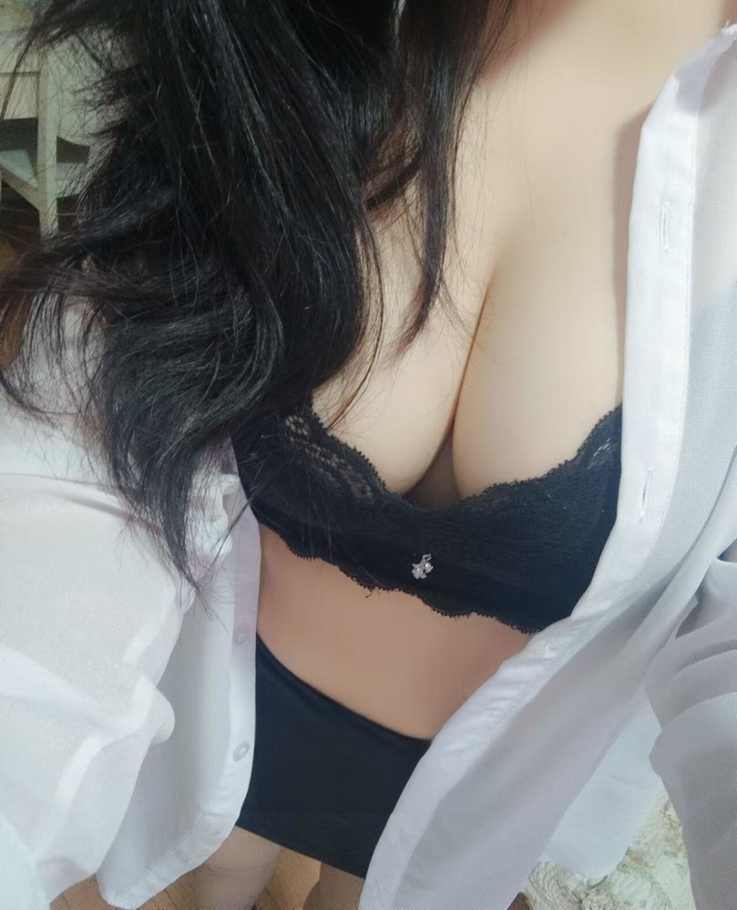 大奶骚货