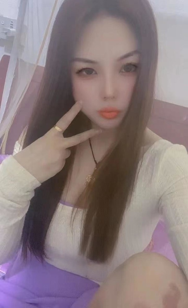 可甜可盐美女小月