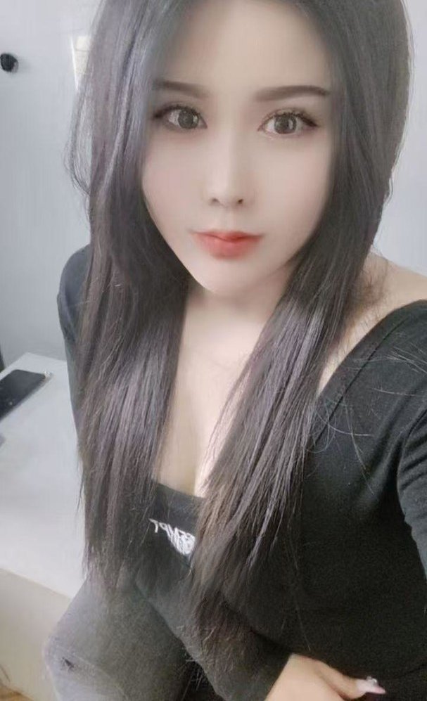 西青白嫩大屁股辣妹