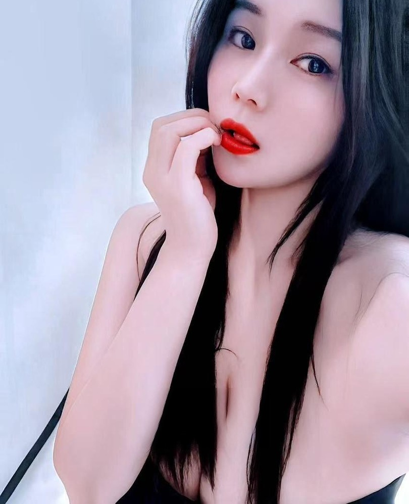 激情舌吻小姐姐