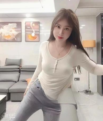 小骚货美女