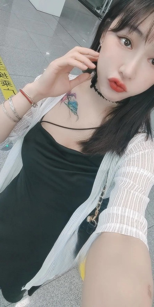 双流黑丝长腿性感嫩妹
