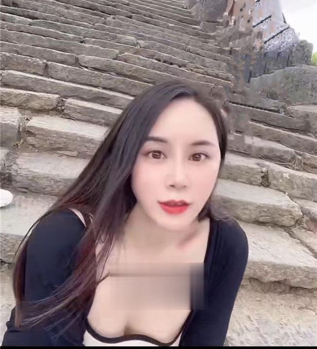 楠楠长腿少妇