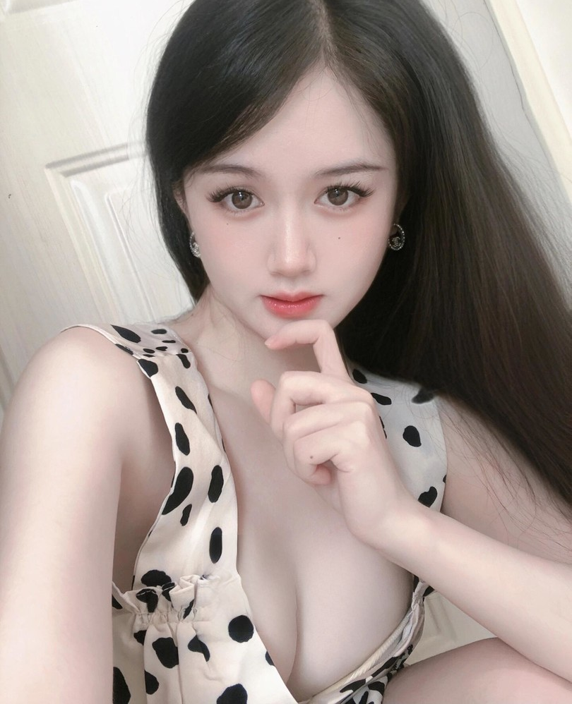 朝阳丰满大胸小美女
