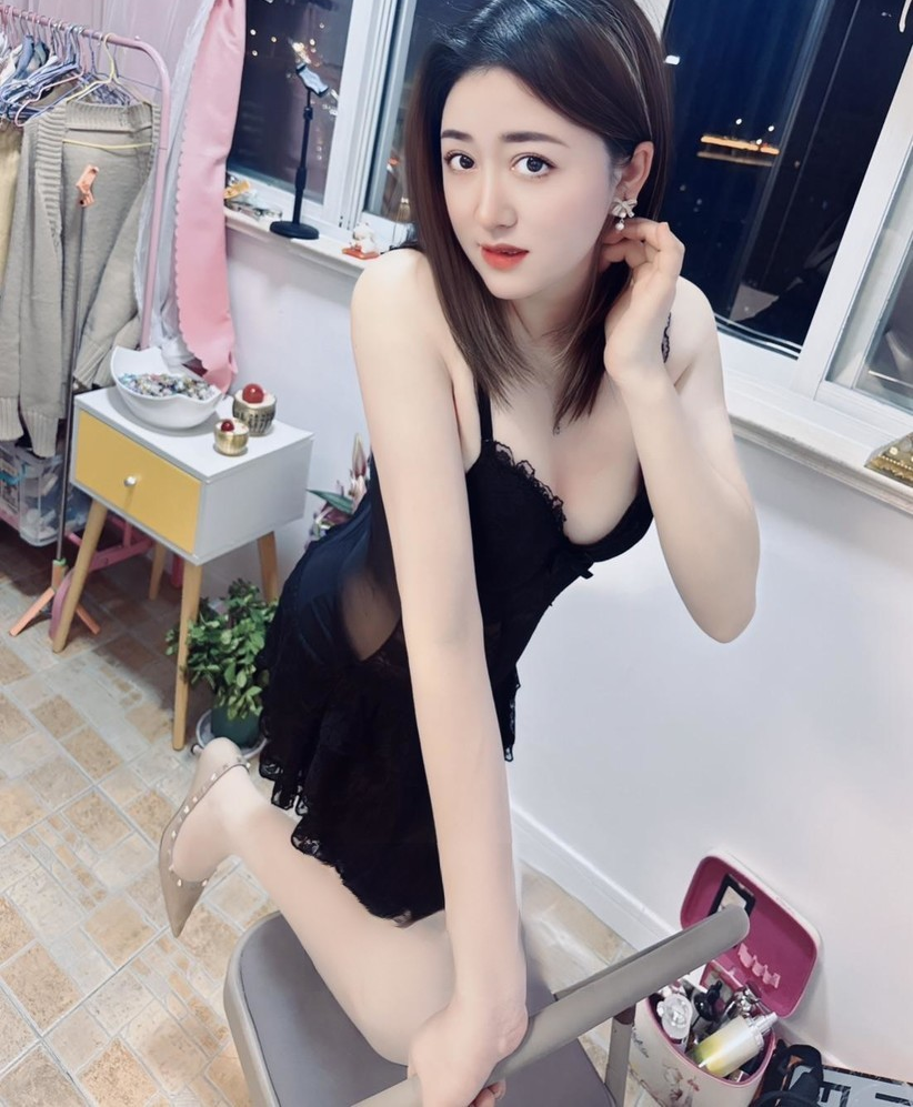 丰满姐姐居家推油 抓龙筋+按摩