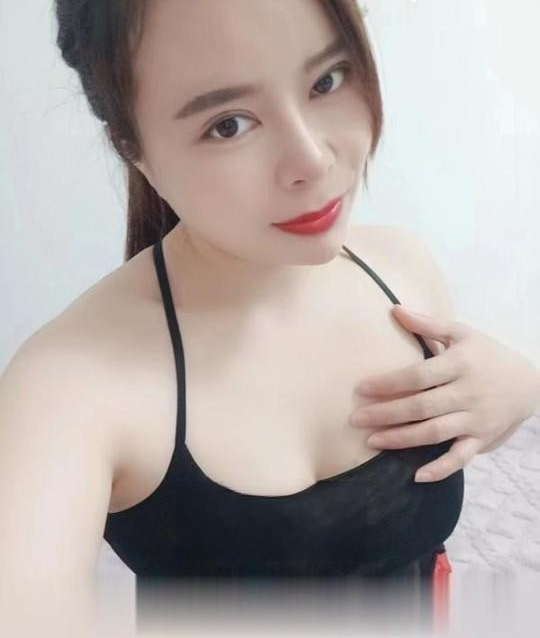 极品辣妹深喉无敌姿势到位