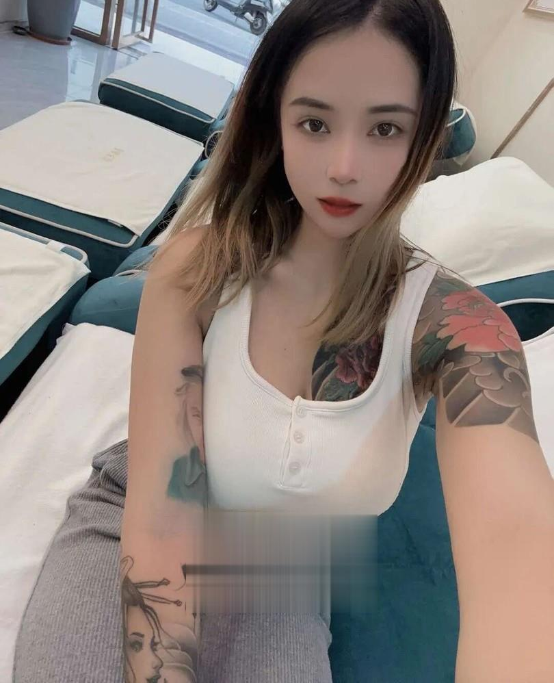 纹身小贤妻