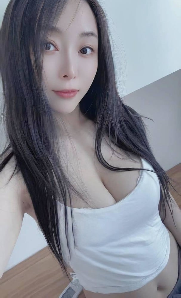 丰满迷人大奶御姐