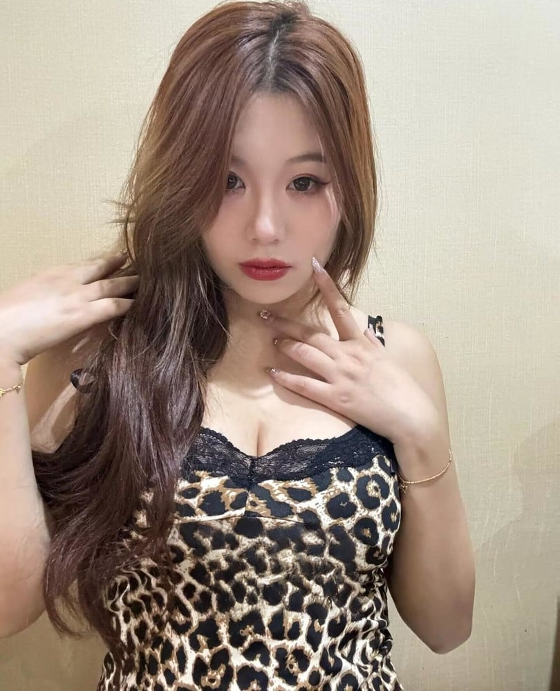 上海肤白大胸妹妹 水多浪的一批