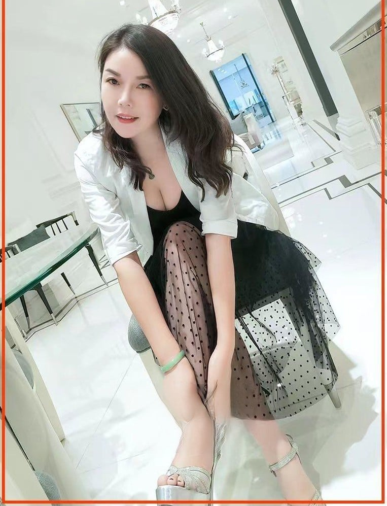 未央轻熟妩媚御姐