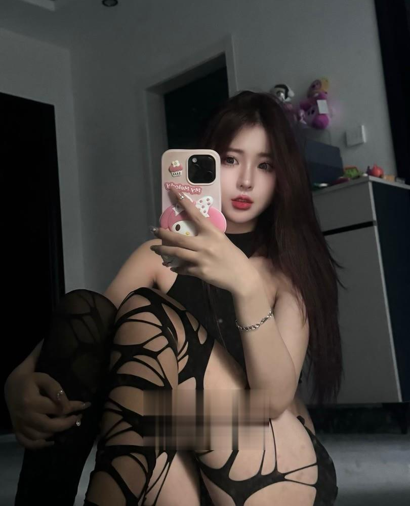 武侯一字马瑜伽小妹