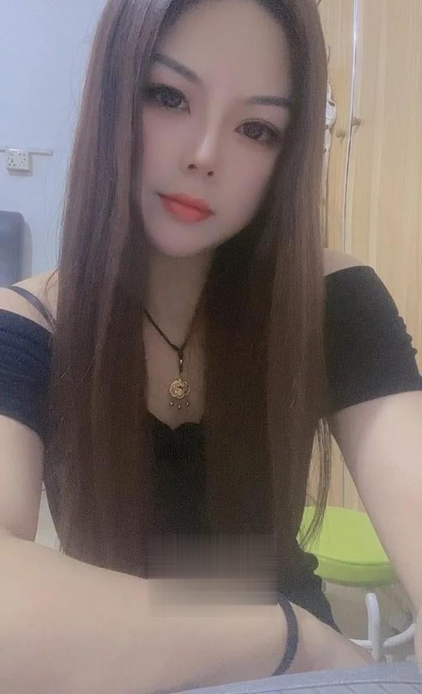 本人对少妇情有独钟约会骚妇