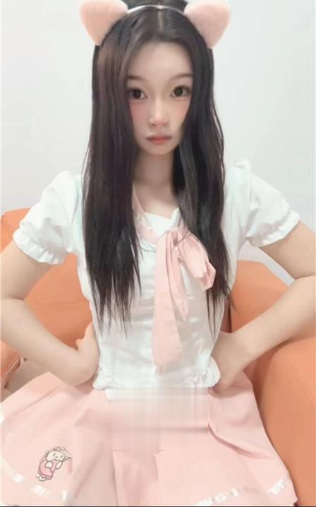 白嫩水润闷骚型小姐姐