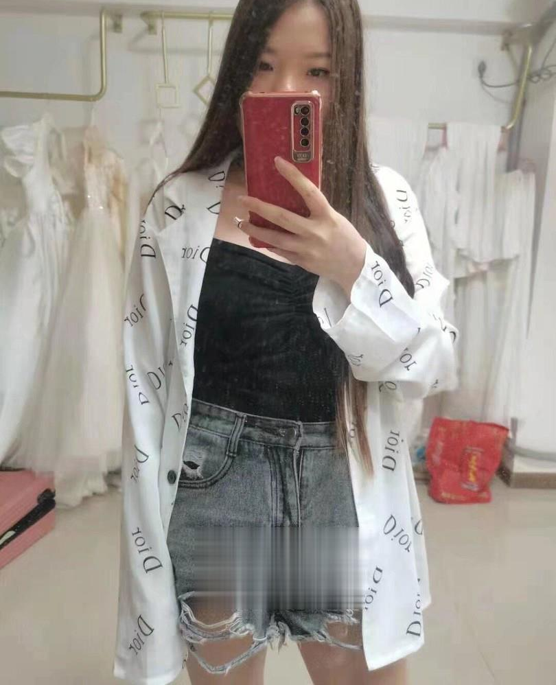 市图书馆小嘻嘻
