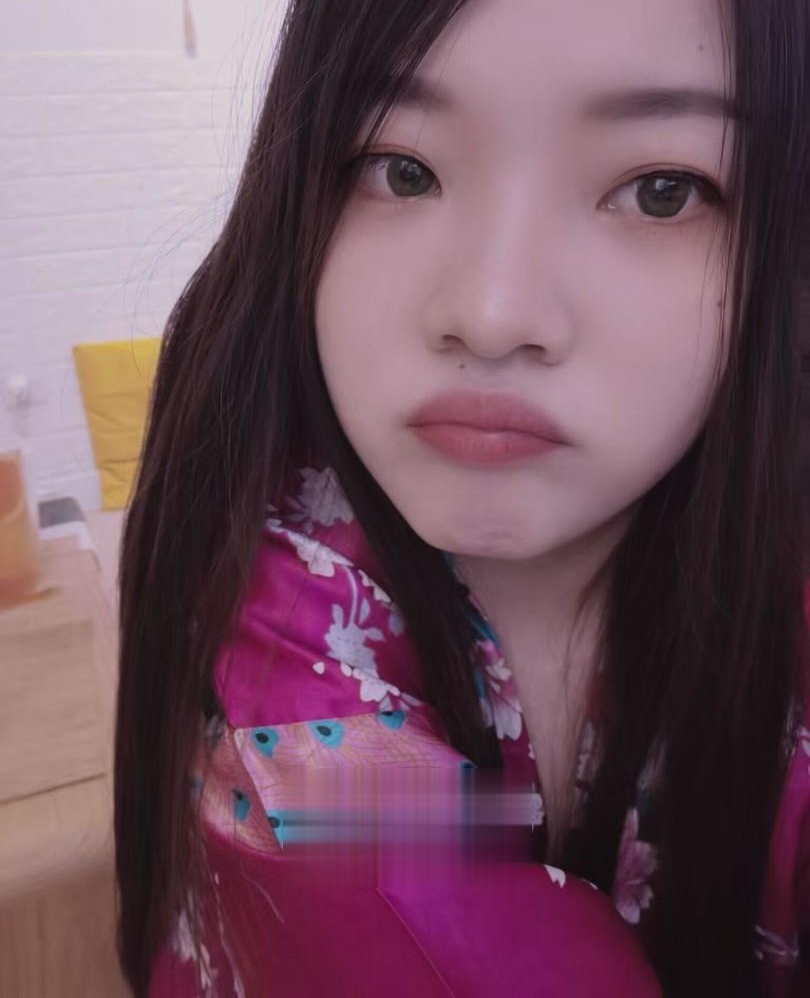 市图书馆小嘻嘻