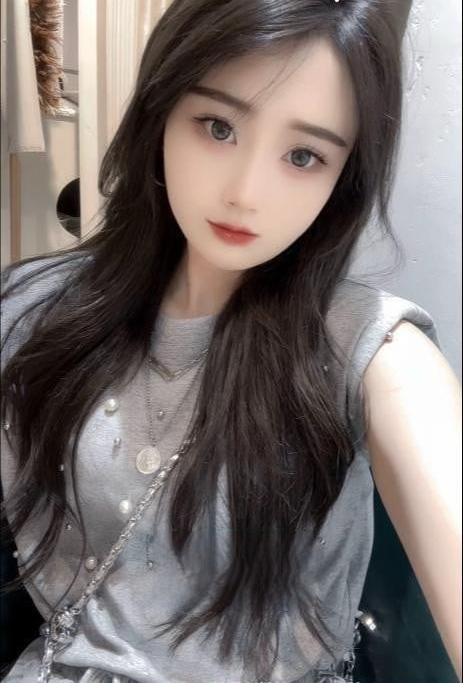 甜美可爱的小妹妹