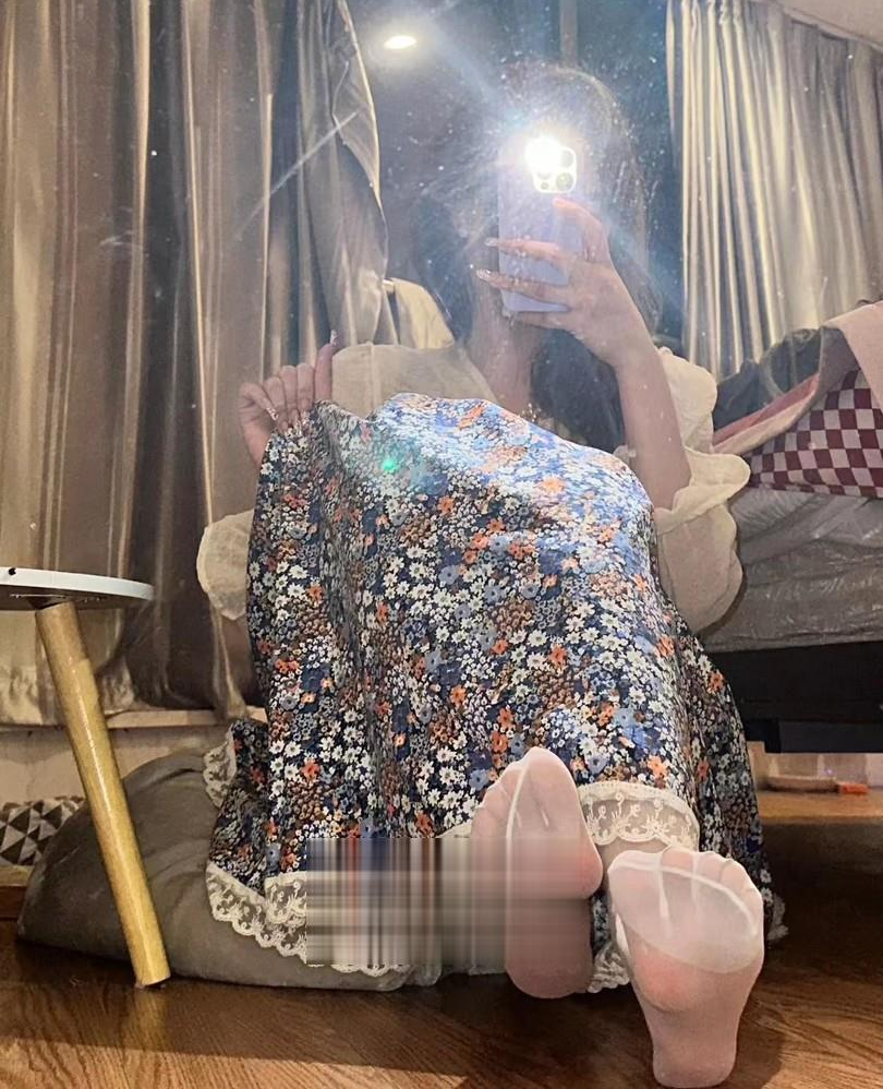 丝足美腿 后入足交真的爽