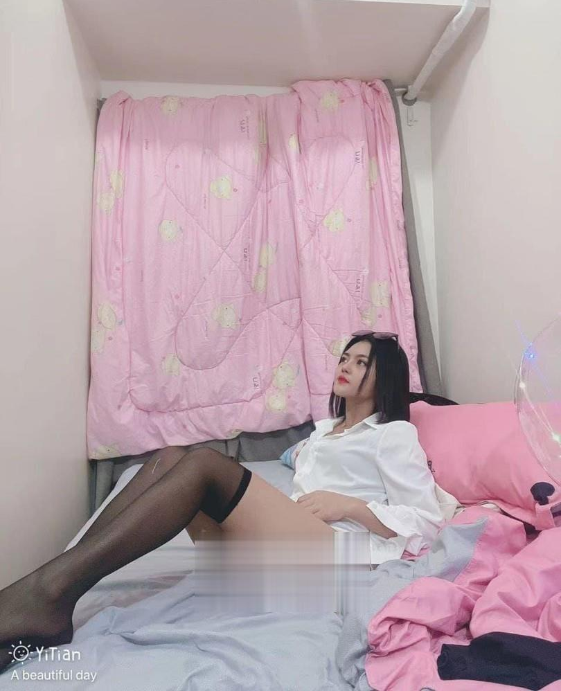 丝足翘臀抖M御姐兼职