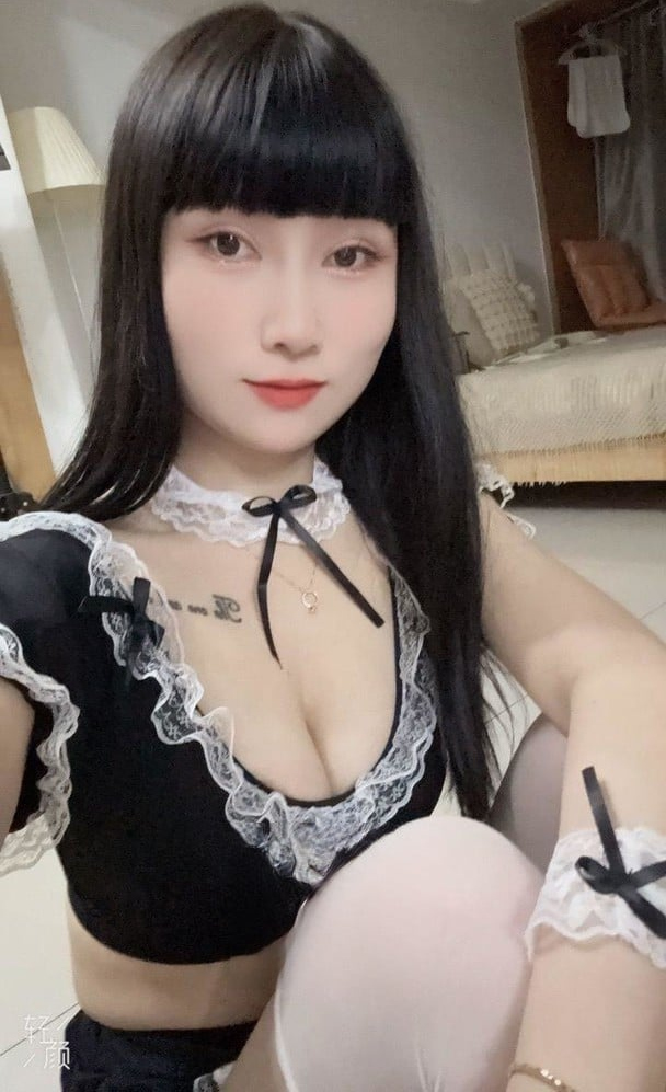 南城性感丰满的依依