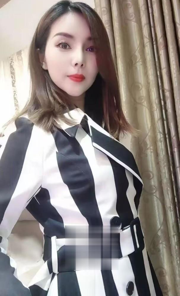 黑丝控少妇