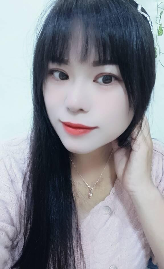 大胸微胖型老师