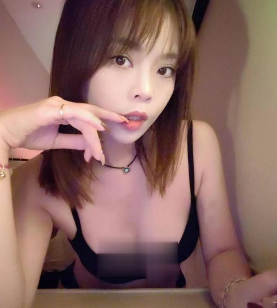 制服丰满御姐