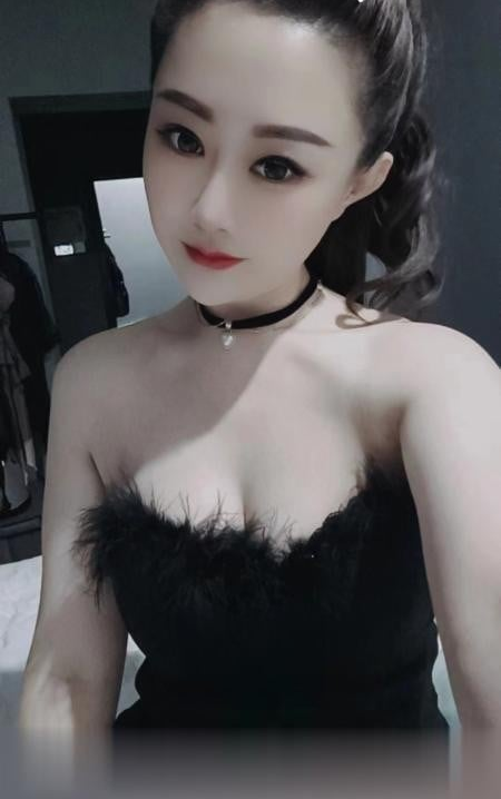 巨乳丰臀泄火小姐姐