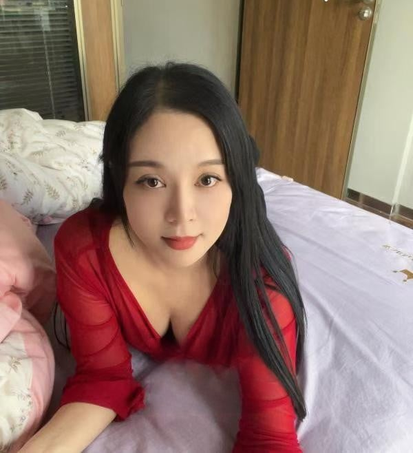包子形状的长腿少妇