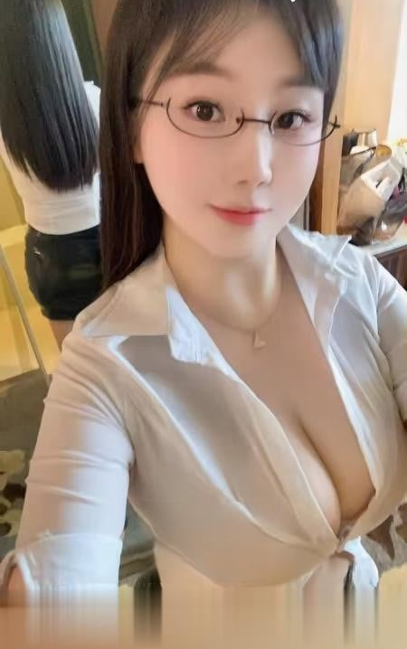 天然巨乳服务好