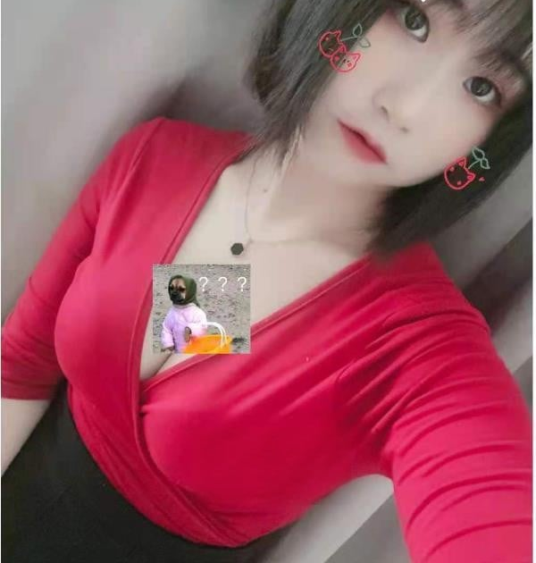 丰满性感骚妹子