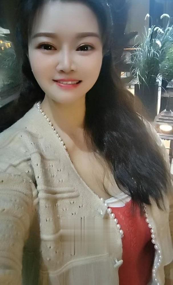 邻居小姐是骚妇