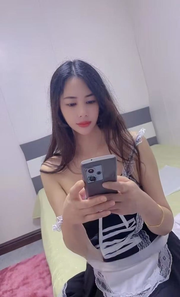 丰满圆润小姐姐安然